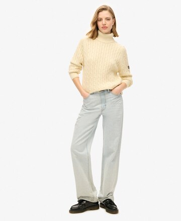 Pull-over Superdry en blanc : devant