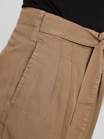 VERO MODA Regular Pleat-Front Pants 'Mia' in Brown