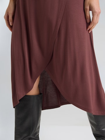 Gonna 'Ines' di ABOUT YOU in marrone