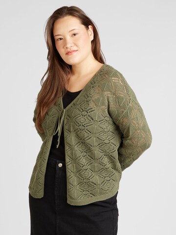 Cardigan 'DANA' ONLY Carmakoma en vert : devant