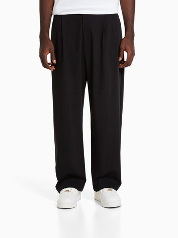 Loosefit Pantalon à pince Bershka en noir : devant