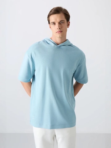 Tommy Life Shirt in Blue: front