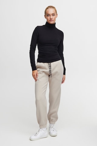 Oxmo Regular Pants 'Sandie' in Beige