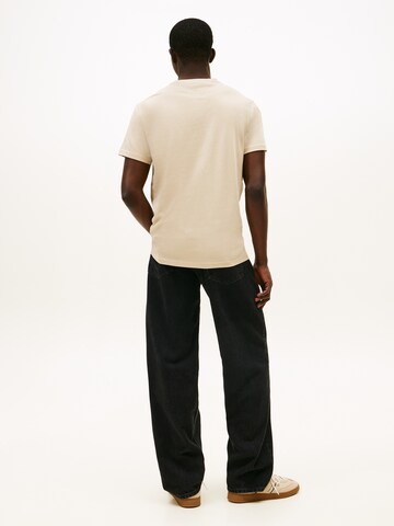 Tommy Jeans T-Shirt 'ESSENTIAL' in Beige