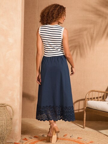 Rochie de la love & roses pe albastru