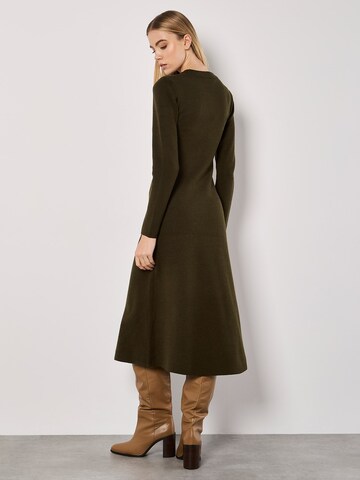 Robe ' ' Apricot en vert