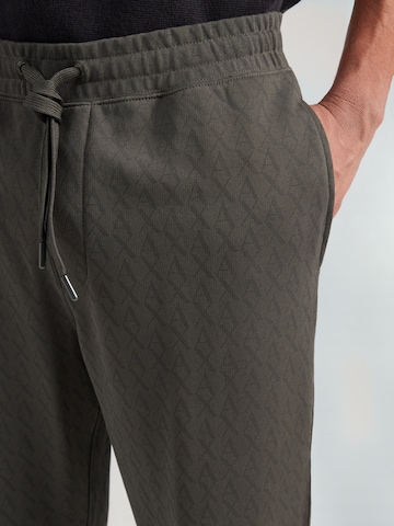 ARMANI EXCHANGE Дънки Tapered Leg Панталон в зелено