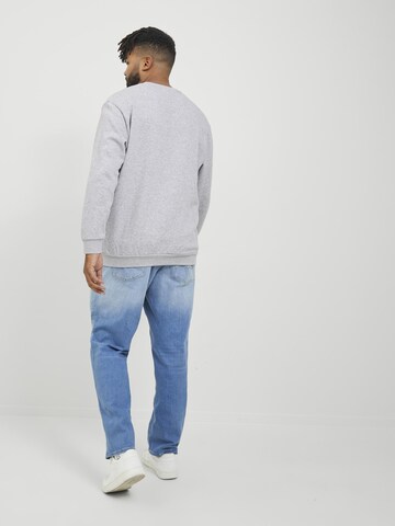 Jack & Jones Plus Collegepaita 'Bradley' värissä harmaa