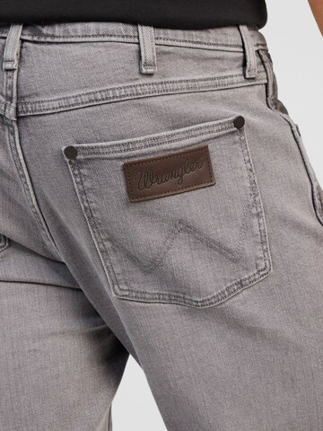 Coupe slim Jean 'LARSTON' WRANGLER en gris