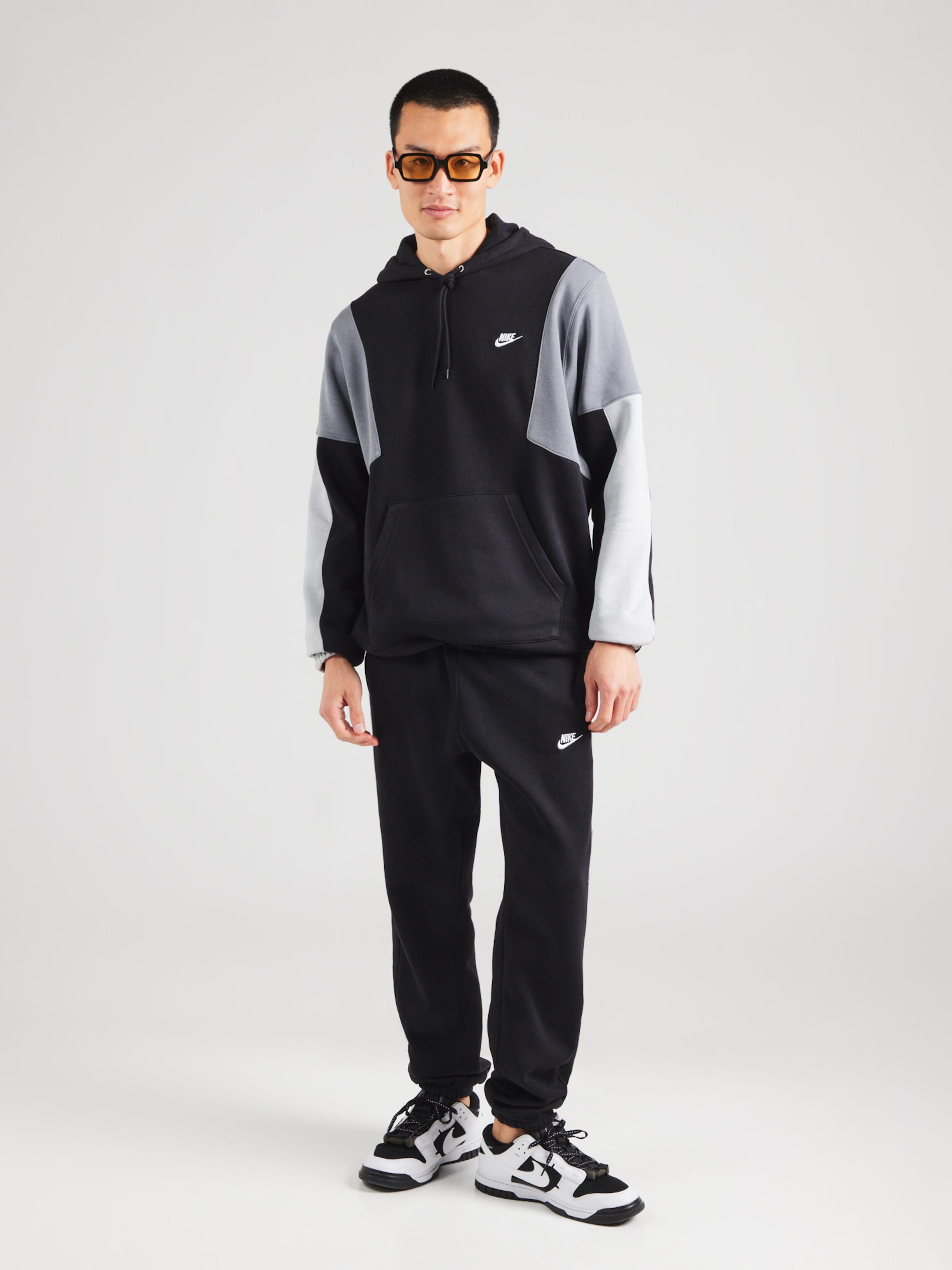 nike black sweatsuit