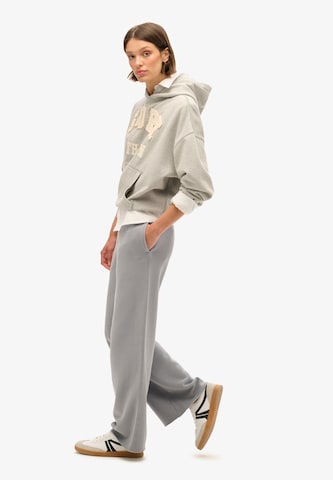 Wide Leg Pantalon Superdry en gris
