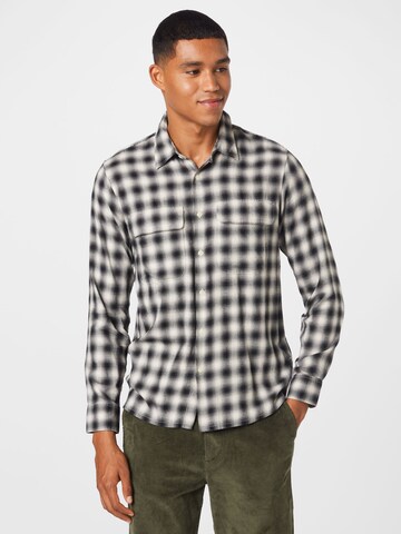 Abercrombie & Fitch Regular fit Ing - fehér: elől