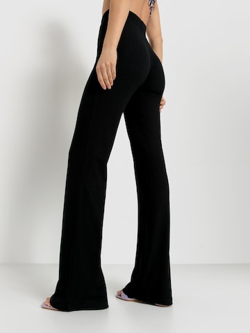 LSCN by LASCANA Bootcut Hose in Schwarz