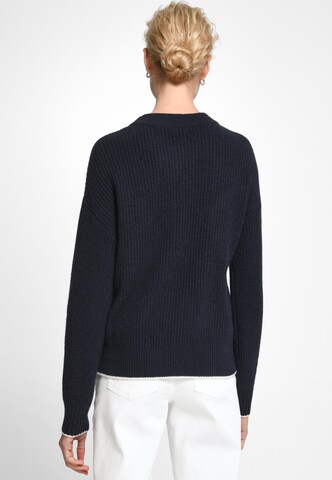 Pull-over include en bleu