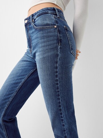 Tapered Jeans di Bershka in blu