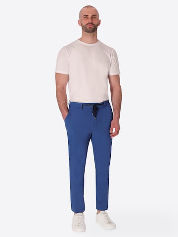 Distretto12 Regular Hose 'York Active' in Blau: Vorderseite