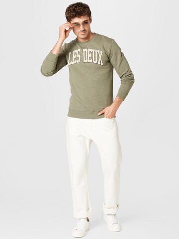 Les Deux Sweatshirt 'Crane' in Green