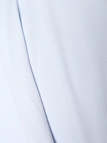 Marie Lund Top in Blue