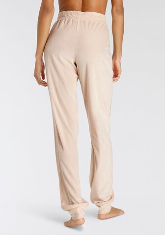 Pantaloncini da pigiama di VIVANCE in beige
