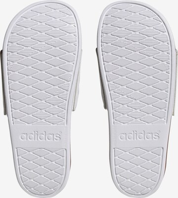 ADIDAS SPORTSWEAR Strand-/badsko 'Adilette' i vit