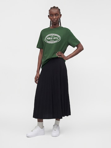 Nike Sportswear Μπλουζάκι σε πράσινο