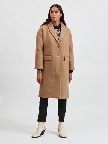 VILA Between-Seasons Coat in Brown: front