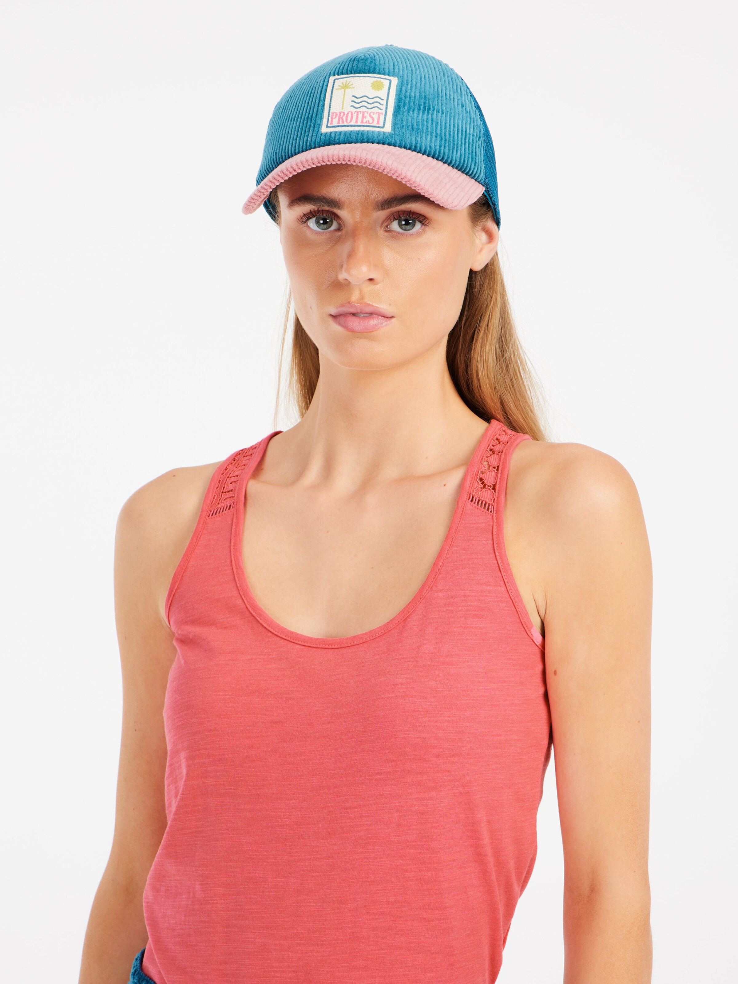 PROTEST Top 'PRTImpulses'‌ in Pink