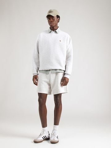 HOLLISTER - Regular Calças em cinzento