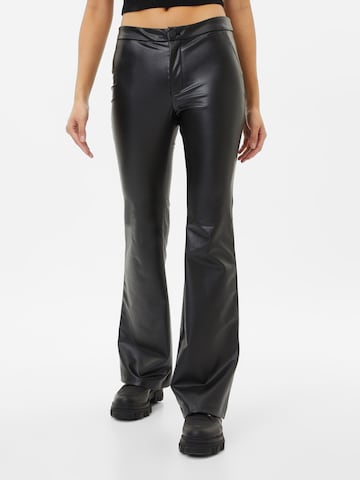 ONLY Flared Broek 'Alvira' in Zwart: voorkant