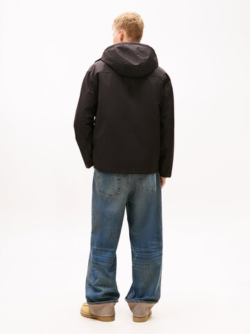 Tommy Jeans Winterjas 'Chicago' in Zwart