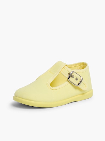 Chaussure basse Pisamonas en jaune : devant