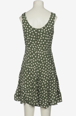 Aprico Dress in M in Green