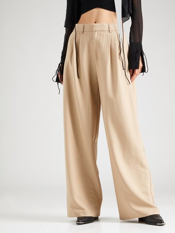 NLY by Nelly Regular Pleat-front trousers in Beige: front