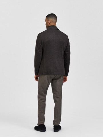 SELECTED HOMME Regular fit Zakó 'OLIVER' - barna