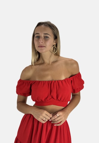 Elara Kostume i rød