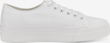 Baskets basses TAMARIS en blanc