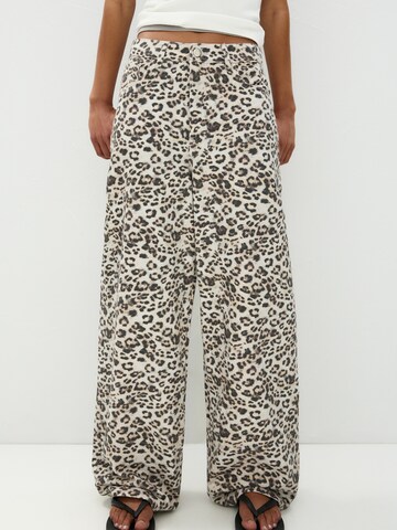 Pull&Bear Wide leg Jeans in Brown: front