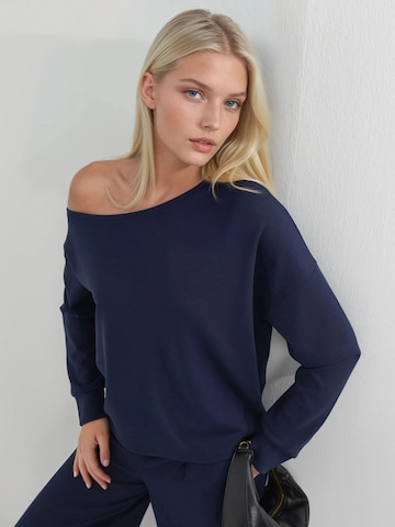 Busem - Sweatshirt em azul