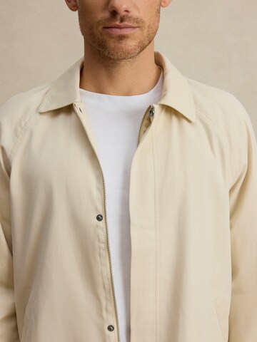 DAN FOX APPAREL Преходно яке 'Dennis' в бяло