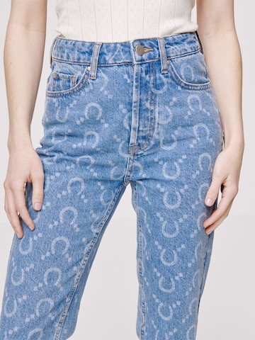 Daahls by Emma Roberts exclusively for ABOUT YOU Regular Jeans 'Manja' i blå