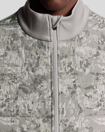 Gilet 'Golf Printed Windjammer' Lyle & Scott en gris
