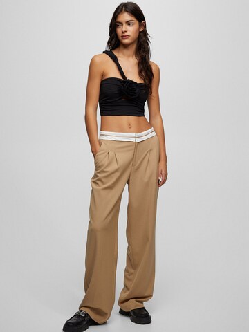 Pull&Bear Regular Pleat-Front Pants in Brown: front