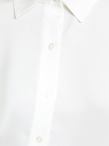Bershka Блуза в бяло