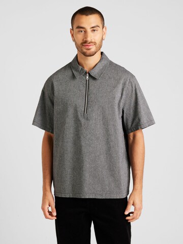 WEEKDAY - Camiseta 'Dejan' en negro: frente