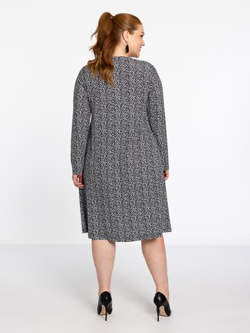 Robe YOEK en noir