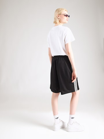 ADIDAS ORIGINALS - Acampanado Pantalón '3S' en negro