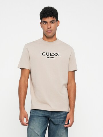 GUESS Bluser & t-shirts i brun: forside