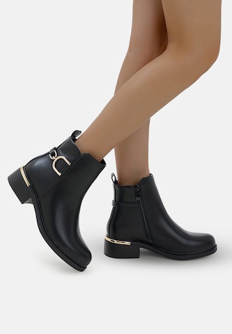 Elara Stiefelette in Schwarz