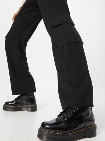Gina Tricot Loose fit Cargo Pants 'Fanny' in Black