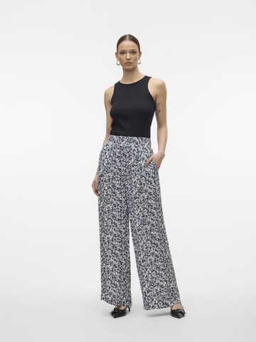 VERO MODA Wide leg Broek 'MENNY' in Blauw